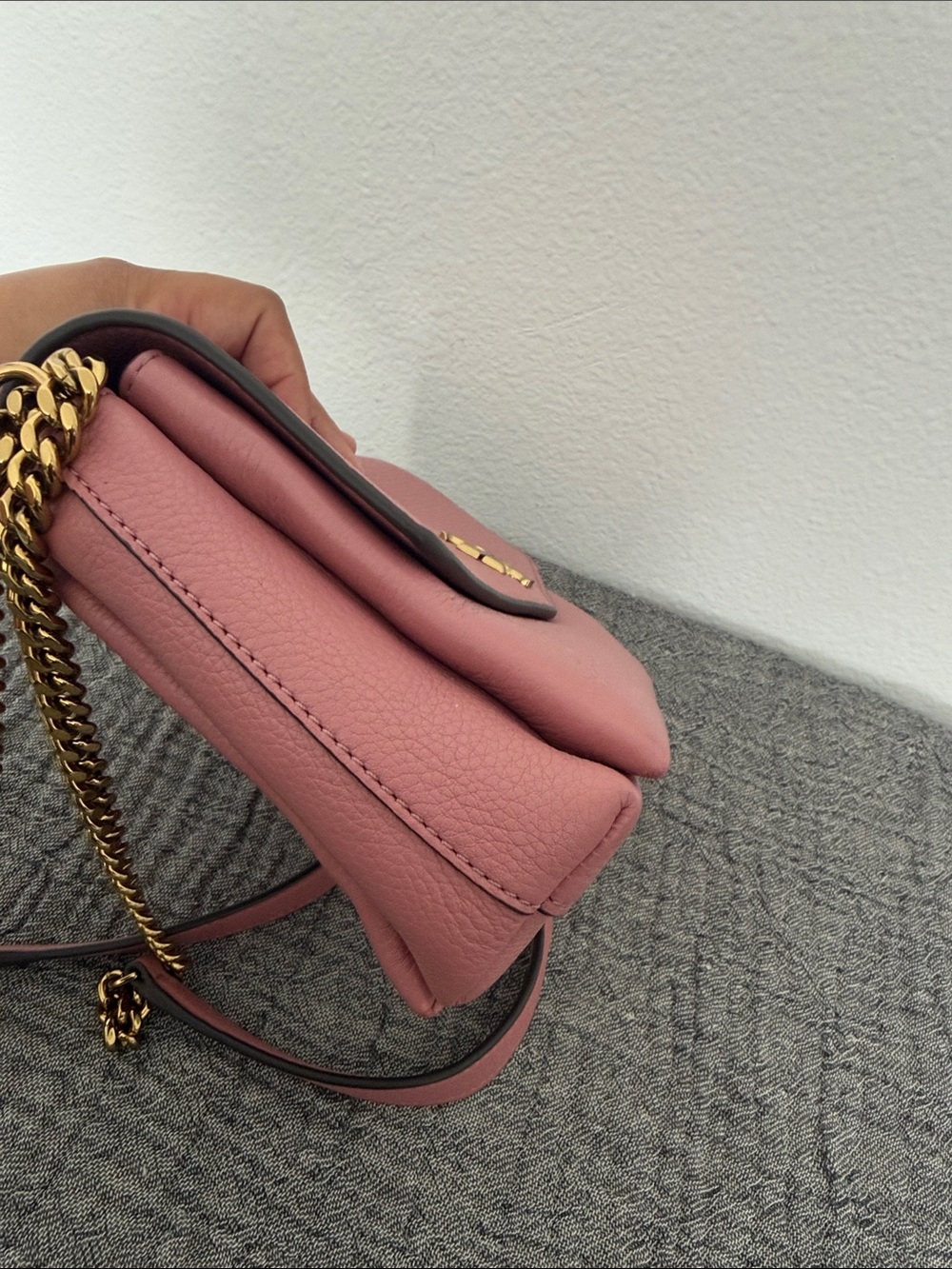 Tory Burch Kira Pink Pebbled Leather Chain Shoulder Bag with Gold Hardware - Picture 3 of 8